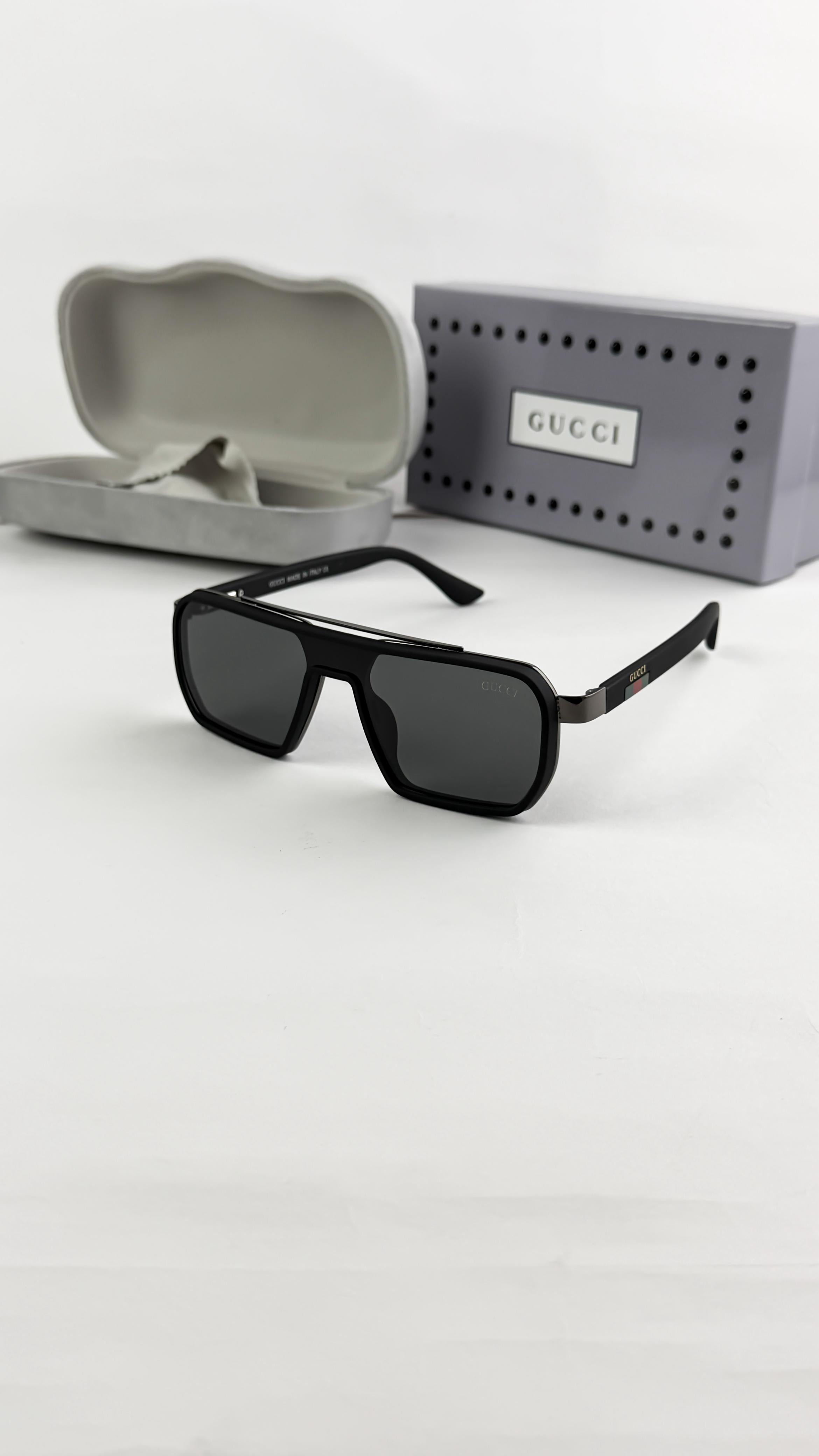 GUC_CI BLACK 9125