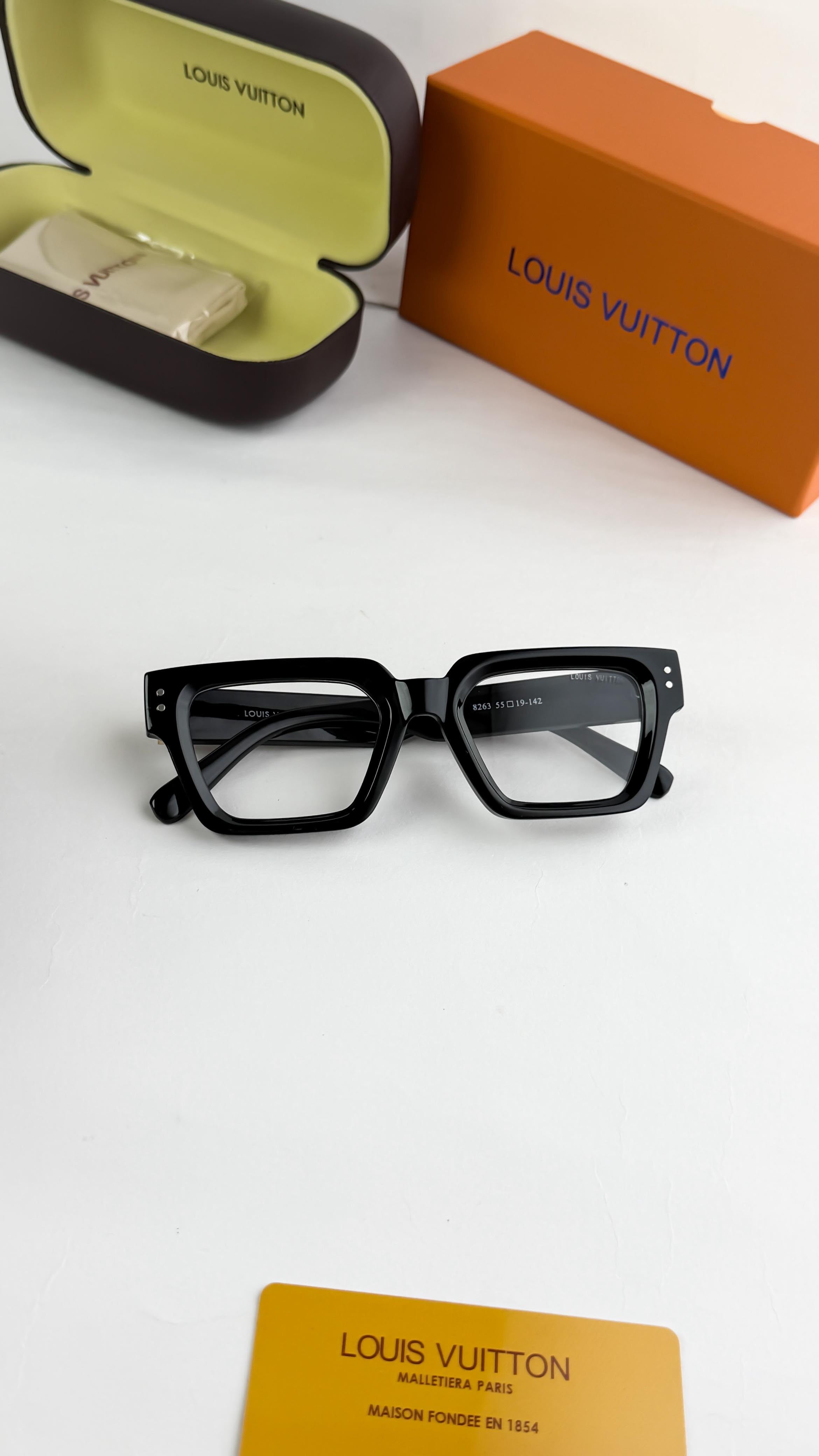 LOU_IS VUIT_TON BLACK PLANO 826