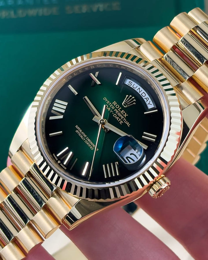 Role_x Day-Date Gold/Green watch